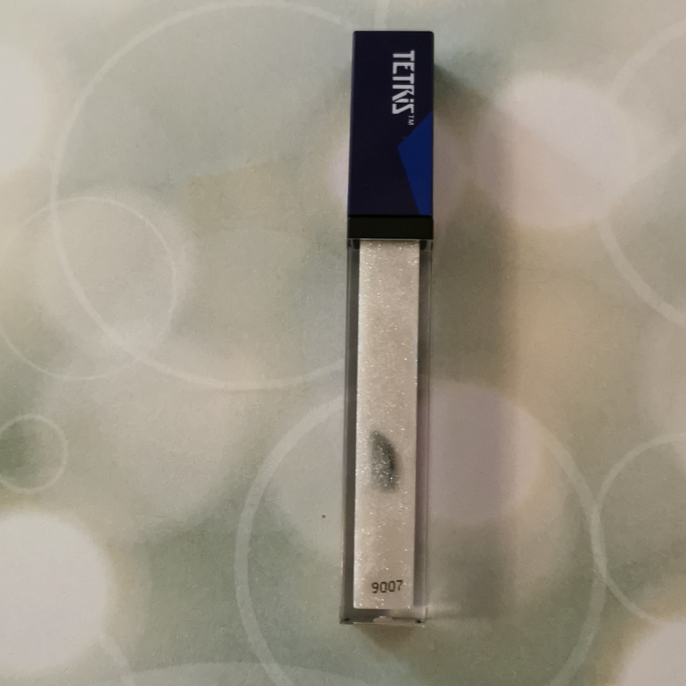 Silver lip gloss